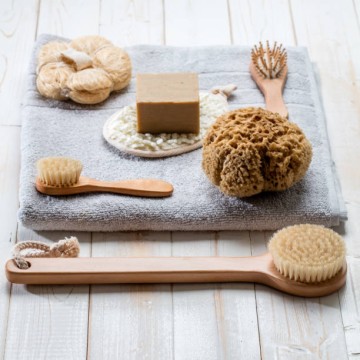 Poufs & Loofahs