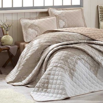 Quilts & Coverlets